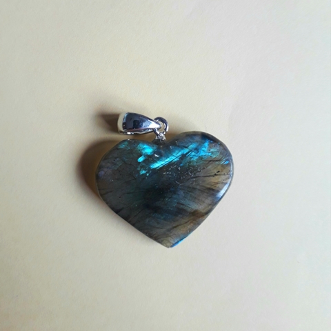 Labradorite pendant